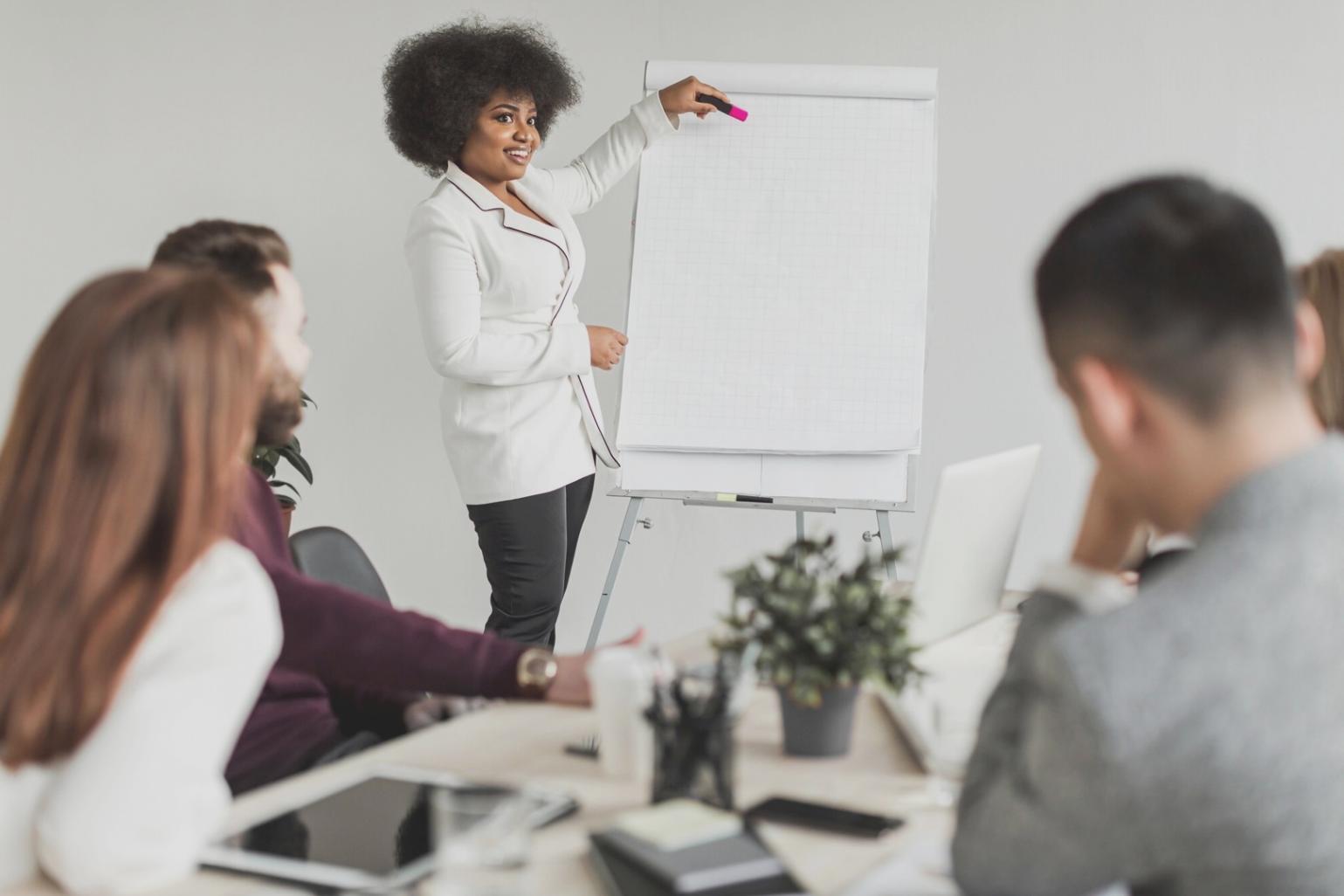 Espacio de trabajo para planificación financiera y optimización de presupuestos